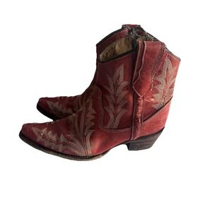 Circle G Women's Red Embroidered Ankle Bootie Size 8